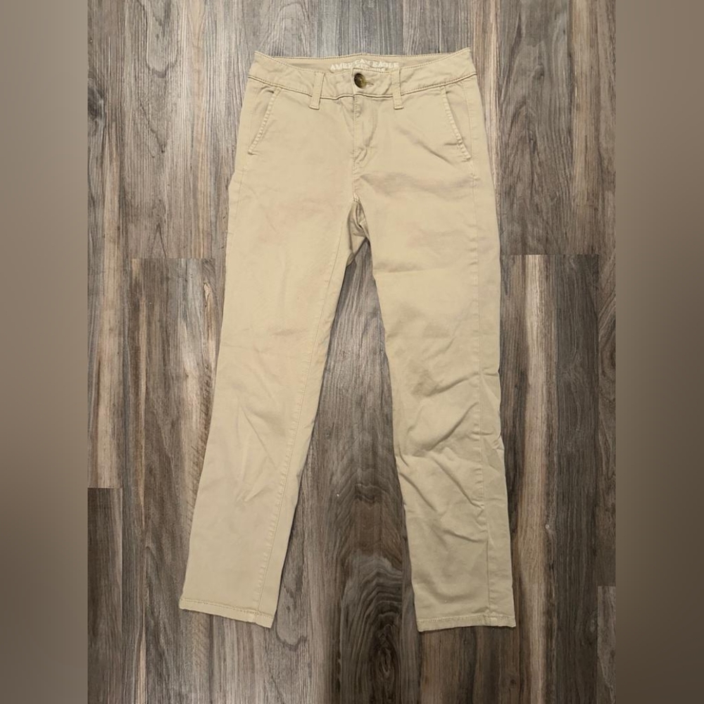 AE Skinny Super Strech Tan pants.  Size 4 short